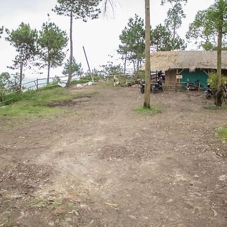 Готель Papandayan Camping Ground Cileuleuy Екстер'єр фото