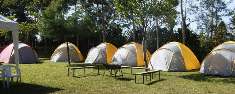 Готель Papandayan Camping Ground Cileuleuy Екстер'єр фото