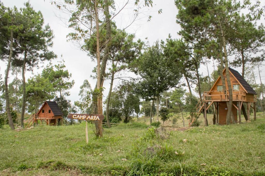 Готель Papandayan Camping Ground Cileuleuy Екстер'єр фото